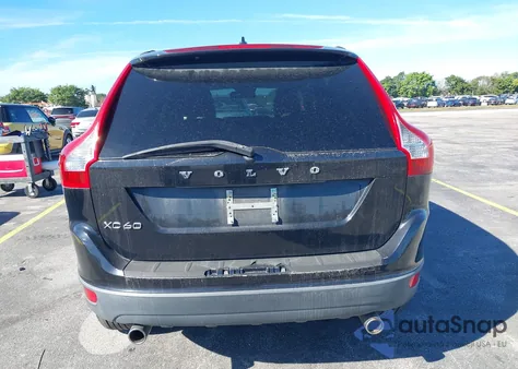 2013 Volvo Xc60 3.2/3.2 Platinum/3.2 Premier/3.2 Premier Plus из США, поврежденный, VIN YV4952DL2D2384606